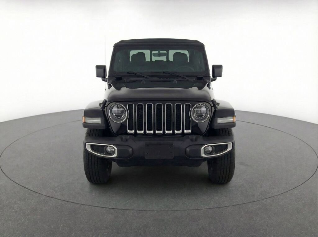 Used 2020 Jeep Gladiator Overland w/ LED Lighting Group image 2