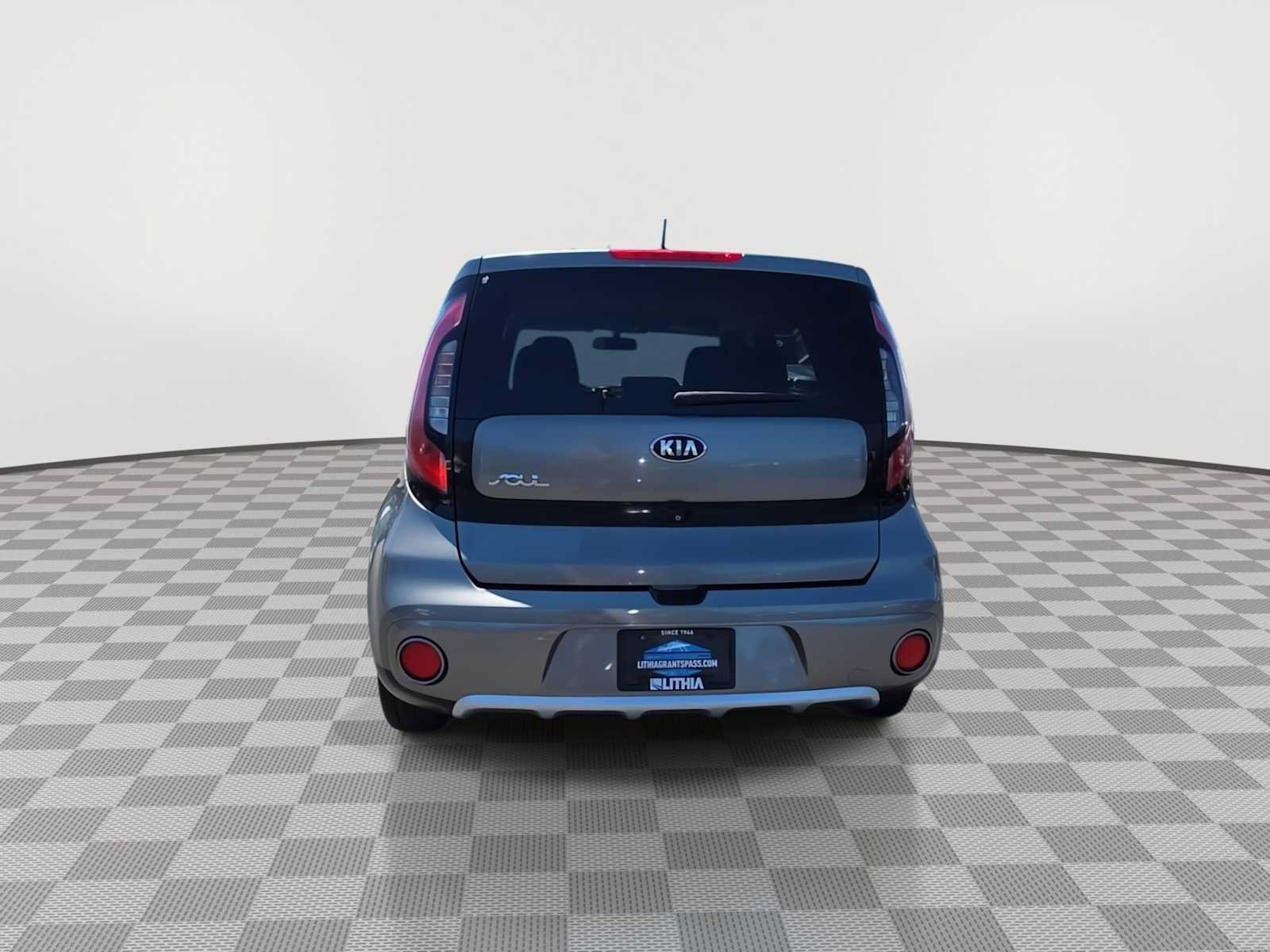 Used 2017 Kia Soul + FWD image 7