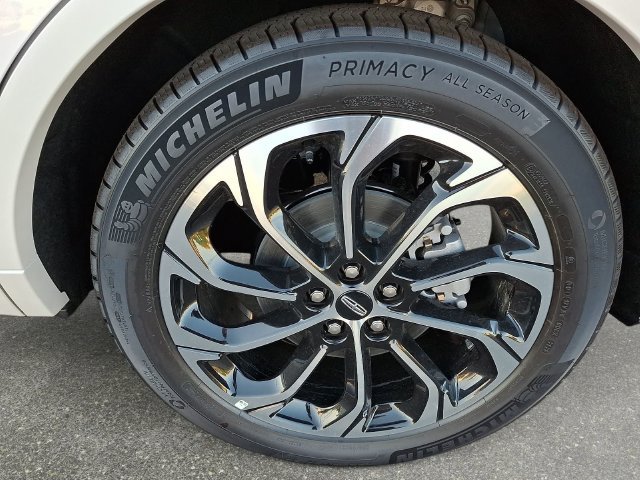 New 2026 Lincoln Nautilus Reserve AWD/4WD image 8