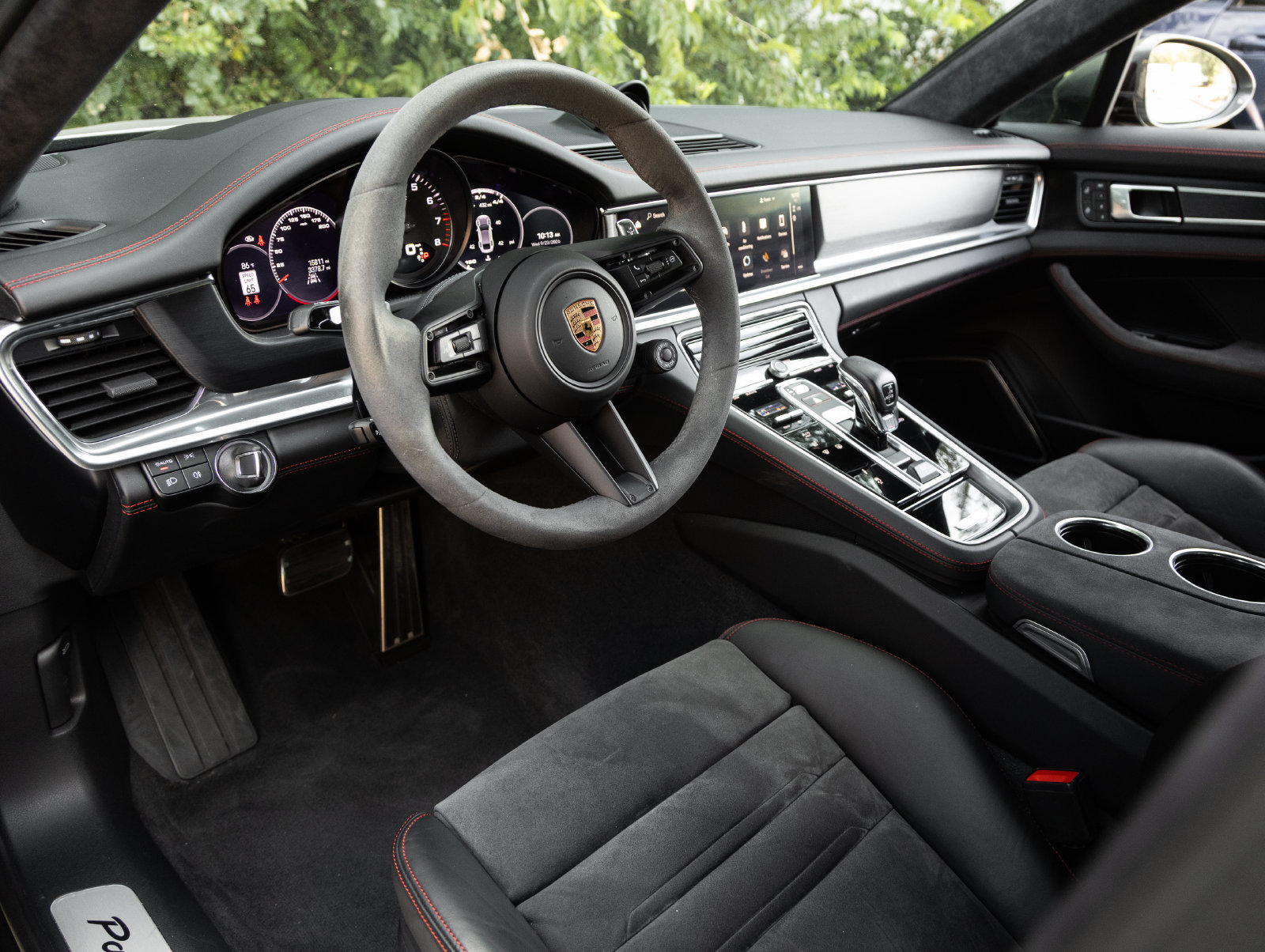Certified 2023 Porsche Panamera GTS AWD/4WD image 4