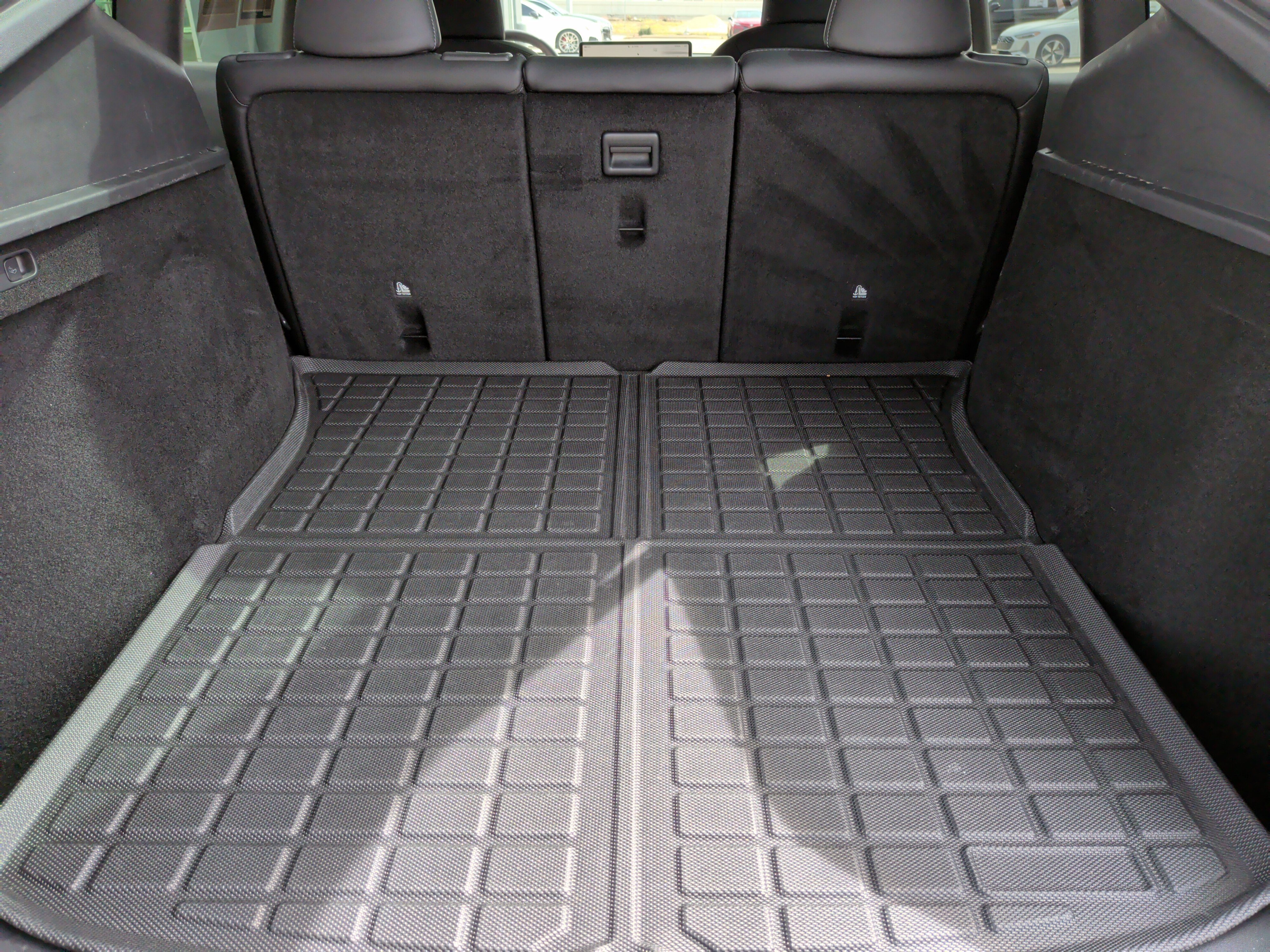 Used 2023 Tesla Model Y AWD image 31