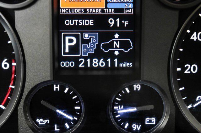 Used 2014 Lexus LX 570 4WD image 19