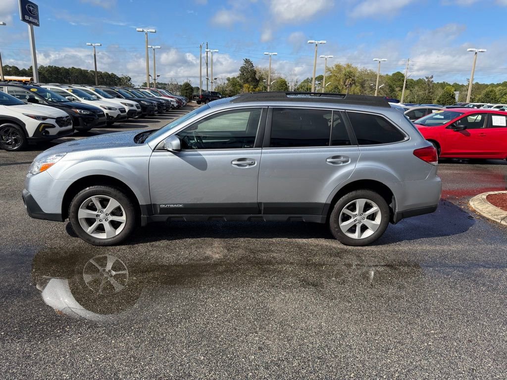 Used 2013 Subaru Outback 2.5i Premium image 11