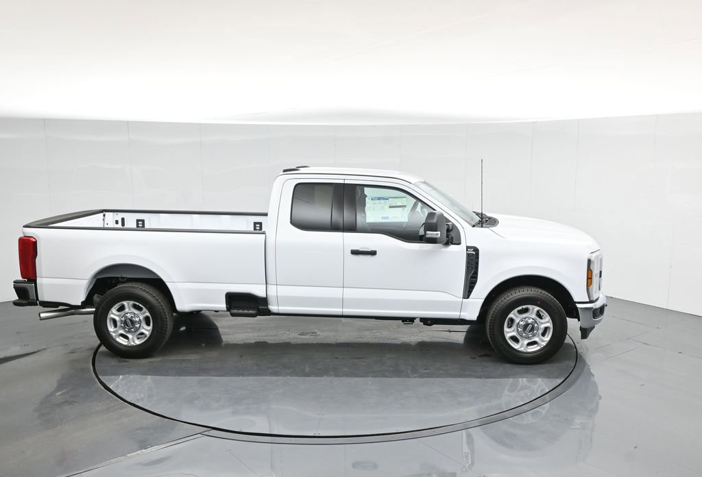 New 2026 Ford F350 XLT image 38