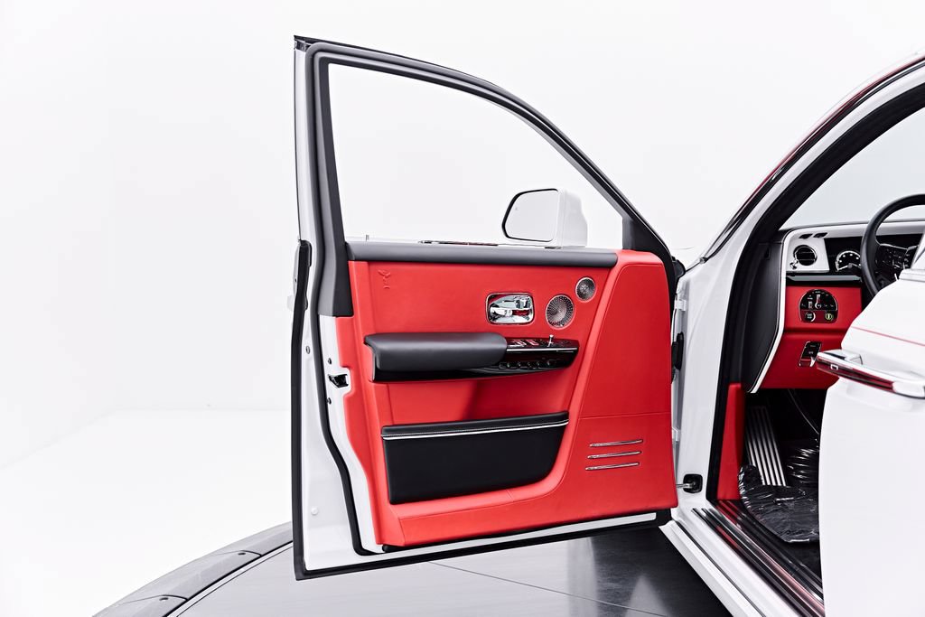Used 2021 Rolls-Royce Phantom Sedan RWD image 45