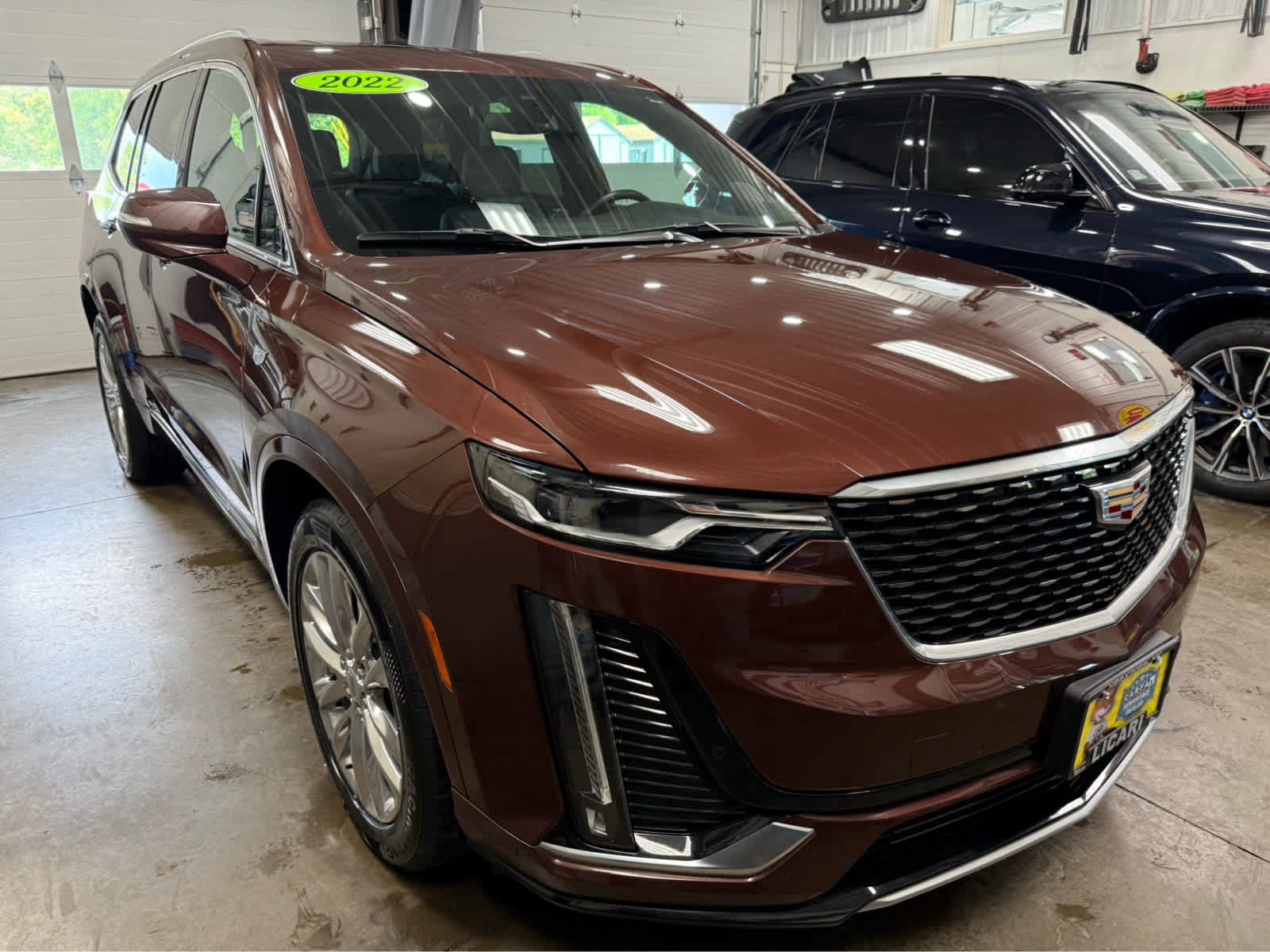 Used 2022 Cadillac XT6 Premium Luxury AWD/4WD image 3