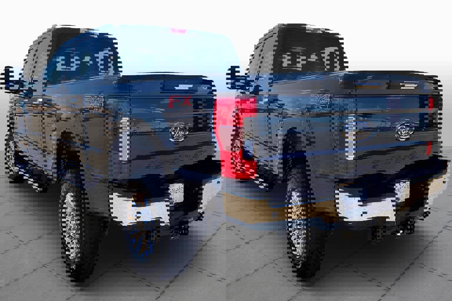 Used 2018 Ford F250 XLT w/ XLT Premium Package image 11