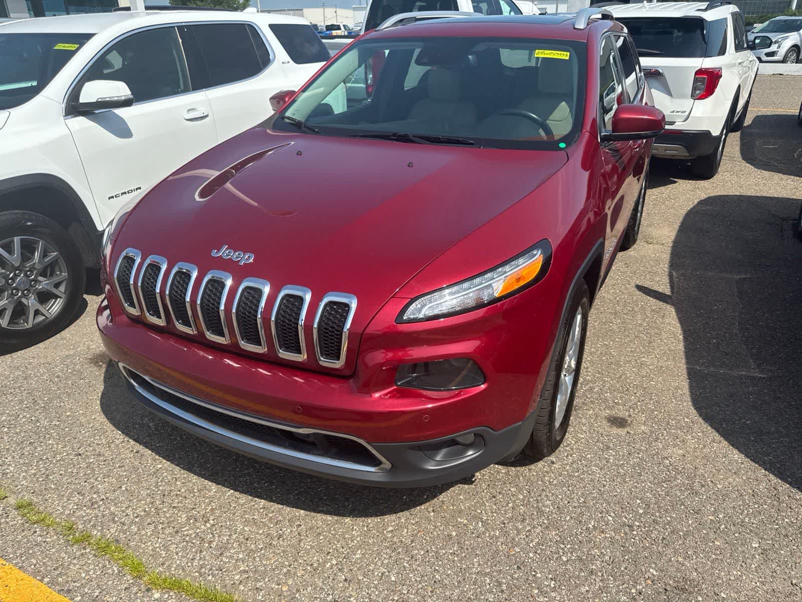 Used 2016 Jeep Cherokee Limited w/ Luxury Group AWD/4WD image 1