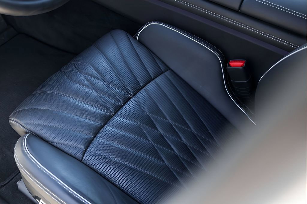 Used 2025 Genesis G90 3.5T image 10