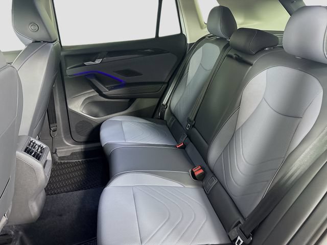 New 2026 Volkswagen Tiguan SE AWD/4WD image 25