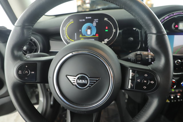 Used 2023 MINI Cooper SE image 17