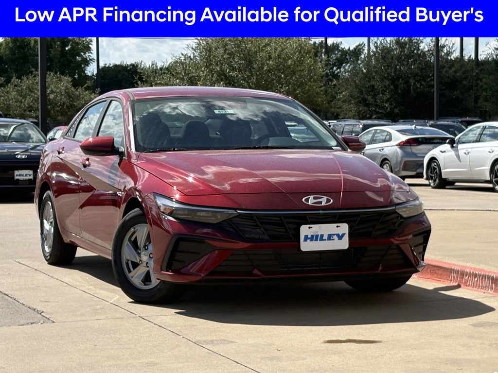 New 2025 Hyundai Elantra SE image 2
