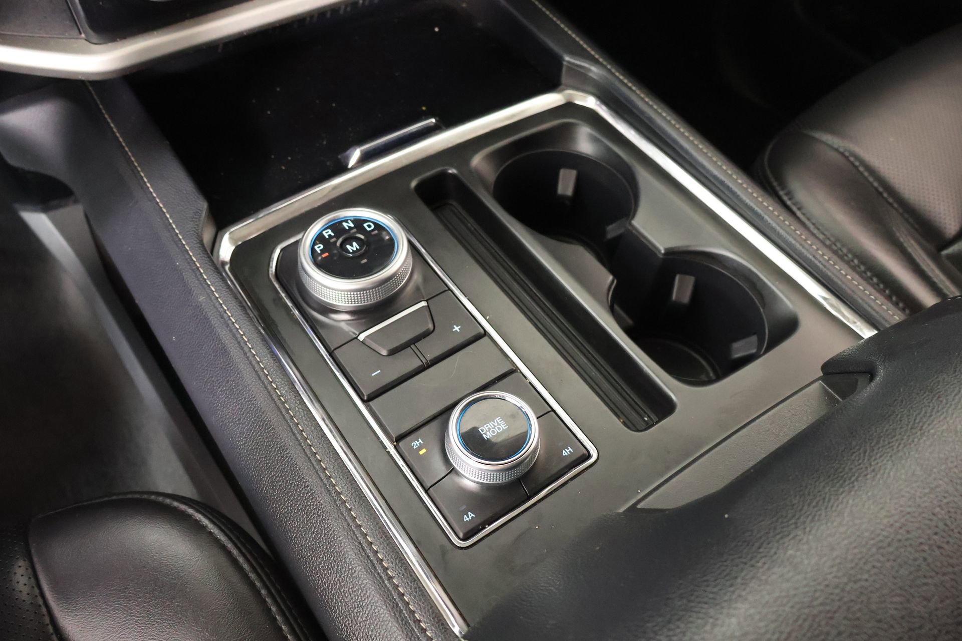 Used 2024 Ford Expedition Max XLT image 9