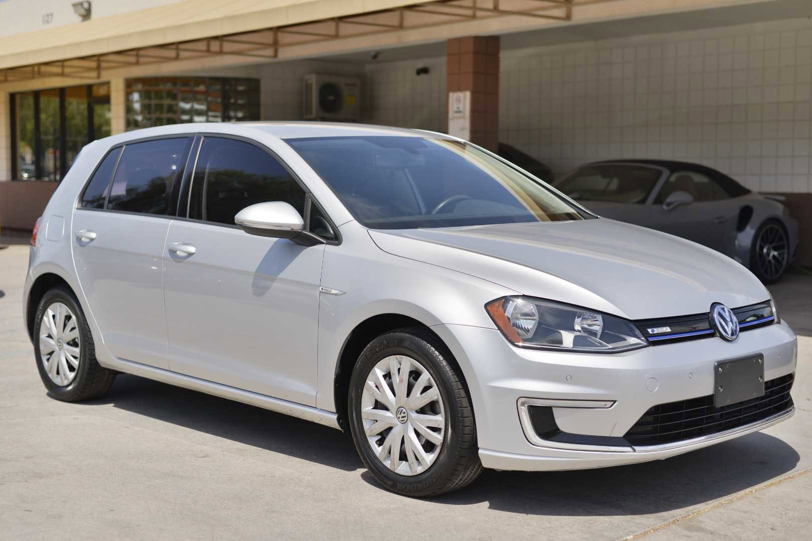 Used 2015 Volkswagen e-Golf SEL Premium image 8