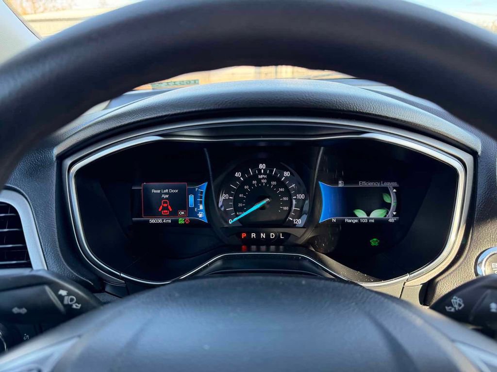 Used 2018 Ford Fusion S image 23