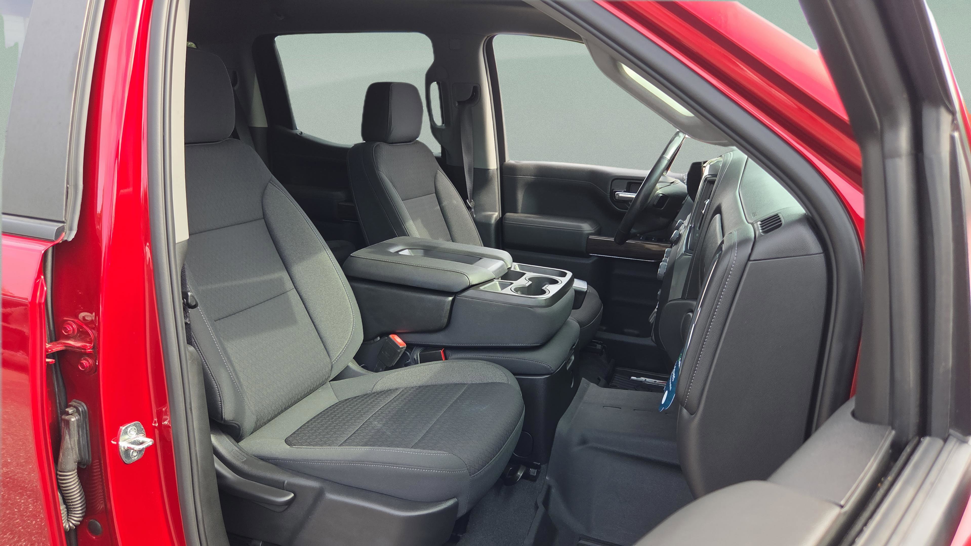 Used 2021 Chevrolet Silverado 1500 RST AWD/4WD image 19