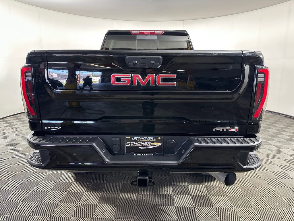 Used 2025 GMC Sierra 3500 AT4 w/ AT4 Premium Plus Package AWD/4WD image 4