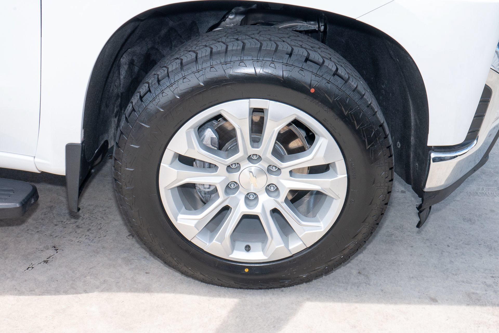 Used 2021 Chevrolet Silverado 1500 LT RWD image 38