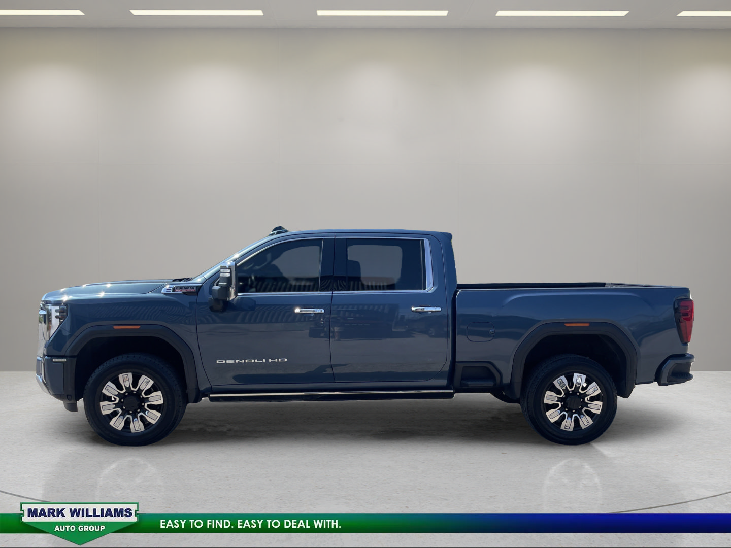 Used 2024 GMC Sierra 3500 Denali w/ Denali Reserve Package AWD/4WD image 4