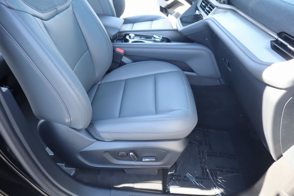 New 2026 Ford Explorer Active w/ Active Comfort Package image 15