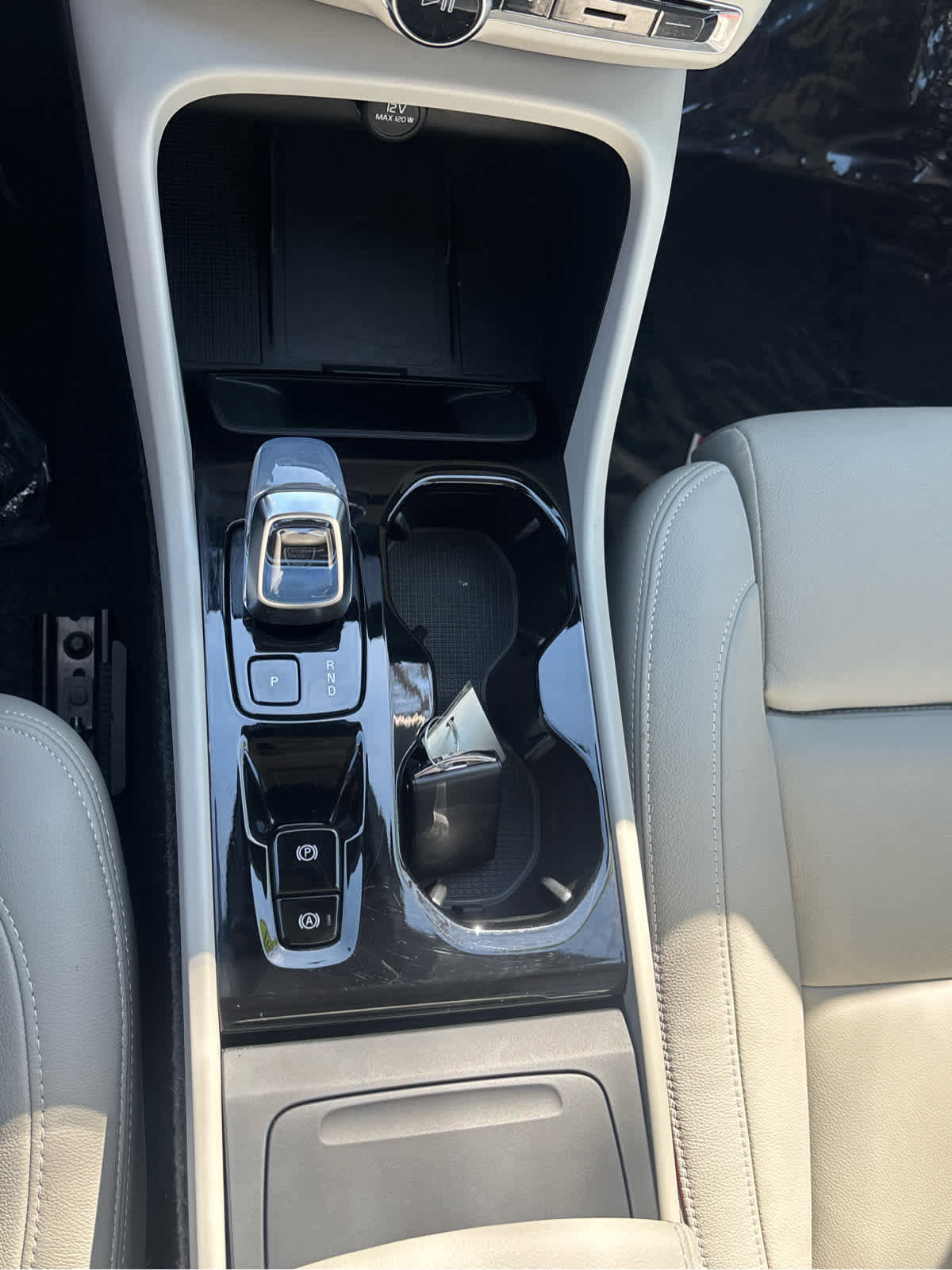 Used 2026 Volvo XC40 B5 Plus AWD/4WD image 21