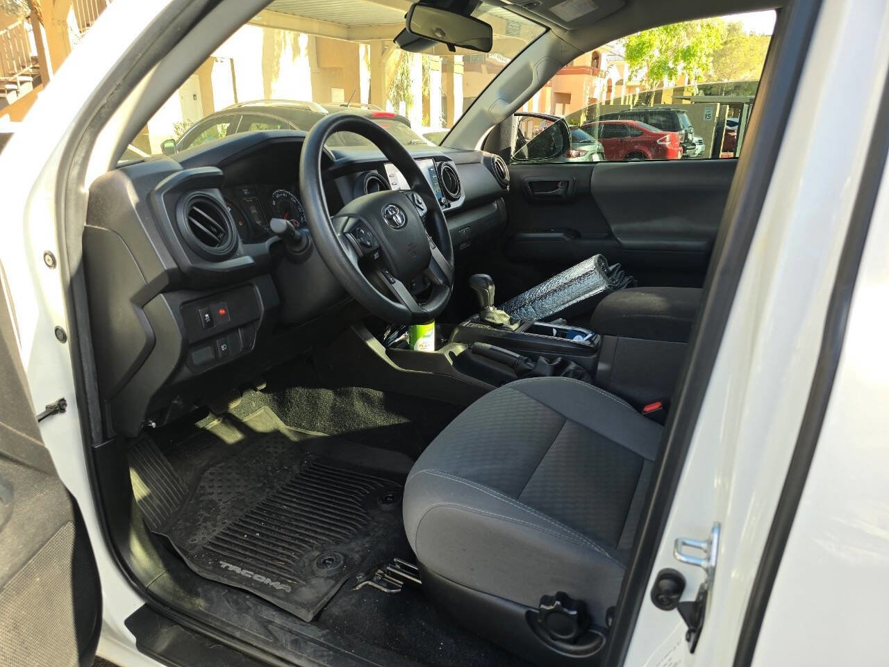Used 2022 Toyota Tacoma SR RWD image 5