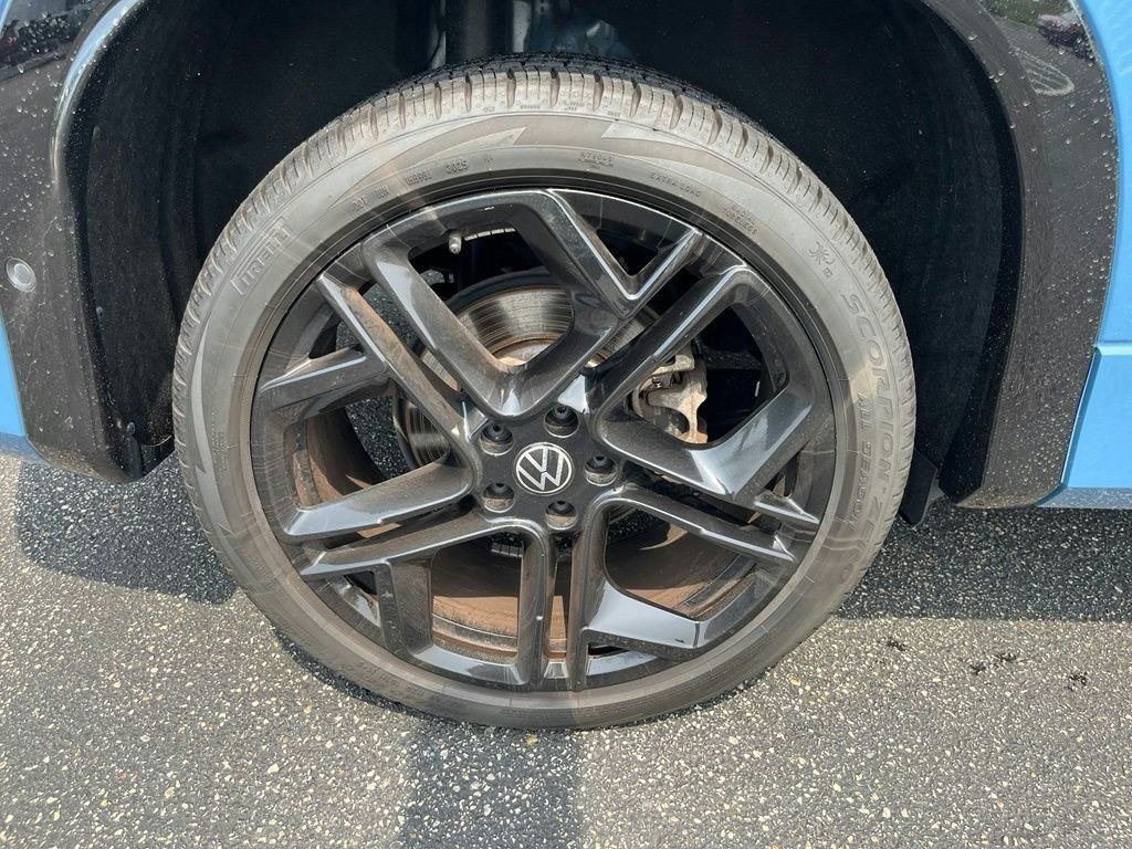 Certified 2026 Volkswagen Tiguan SE R-Line AWD/4WD image 32