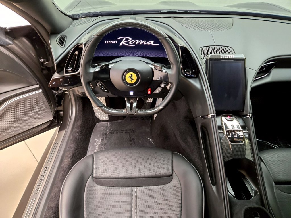 Used 2022 Ferrari Roma RWD image 21