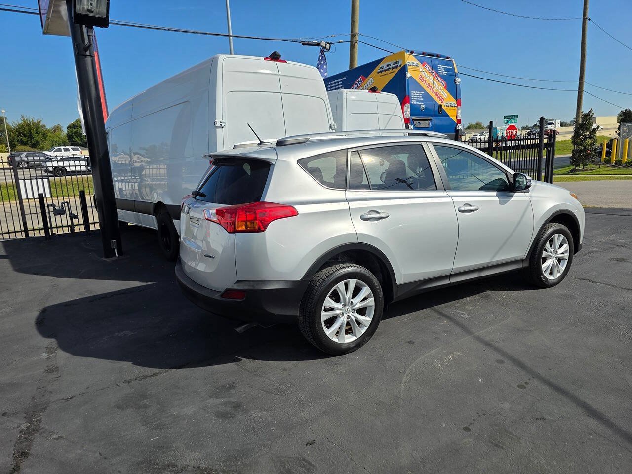 Used 2013 Toyota RAV4 Limited FWD image 5