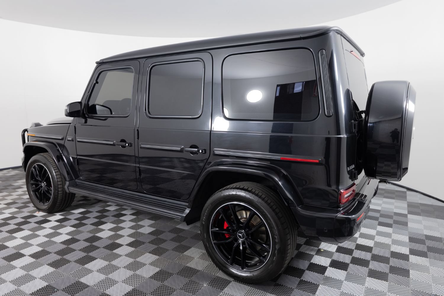 Used 2025 Mercedes-Benz G 550 w/ Exclusive Interior Package image 4