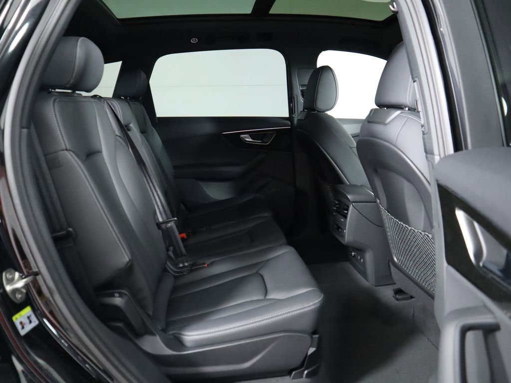 Certified 2025 Audi Q7 2.0T Premium image 22