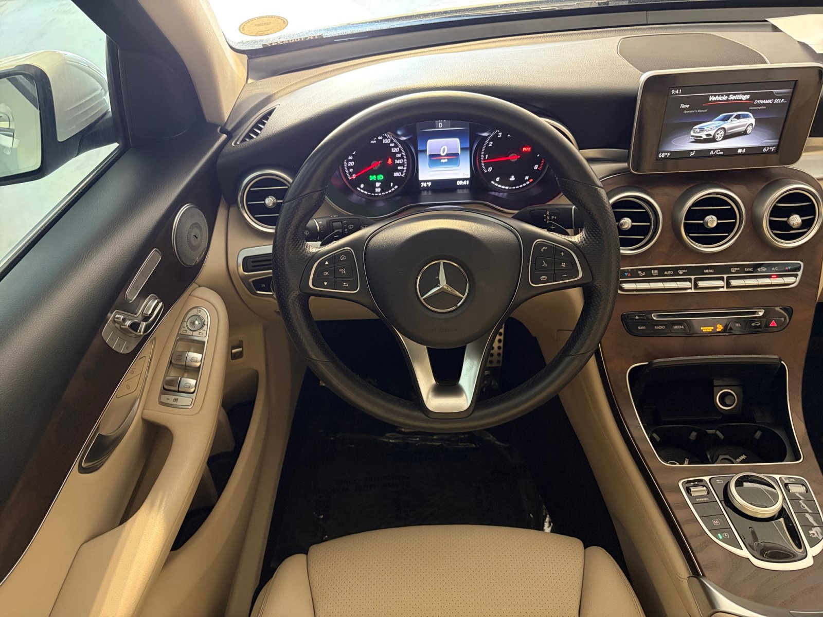 Used 2019 Mercedes-Benz GLC 300 4MATIC image 5