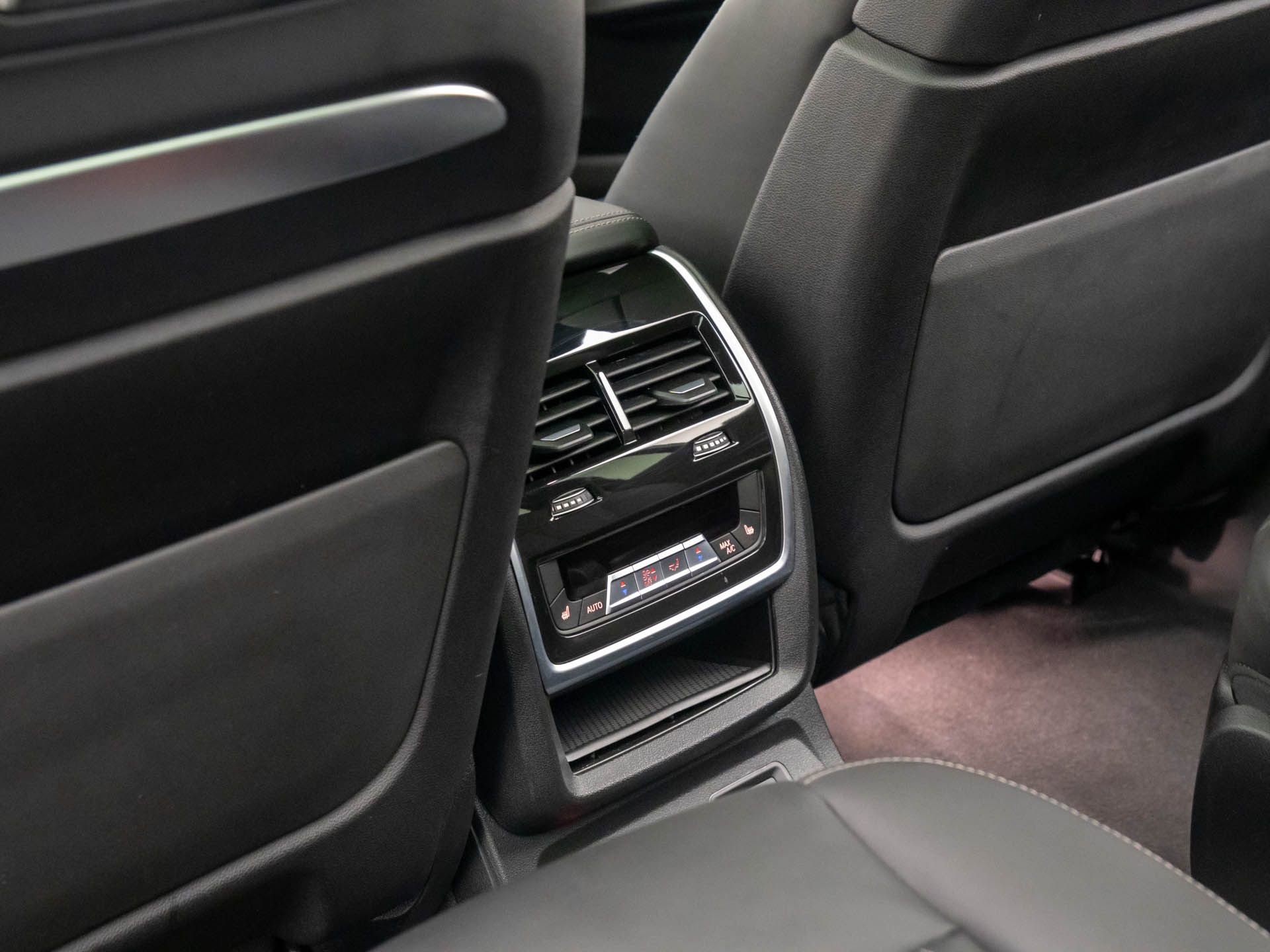 Certified 2024 BMW X7 M60i w/ Climate Comfort Package image 19