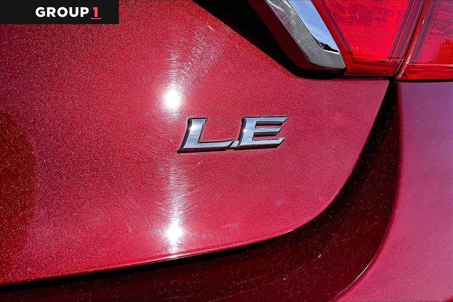 Used 2017 Toyota Camry LE image 10