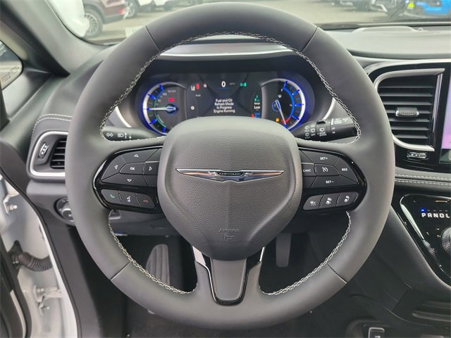 New 2023 Chrysler Pacifica Touring-L w/ S Appearance Package image 21
