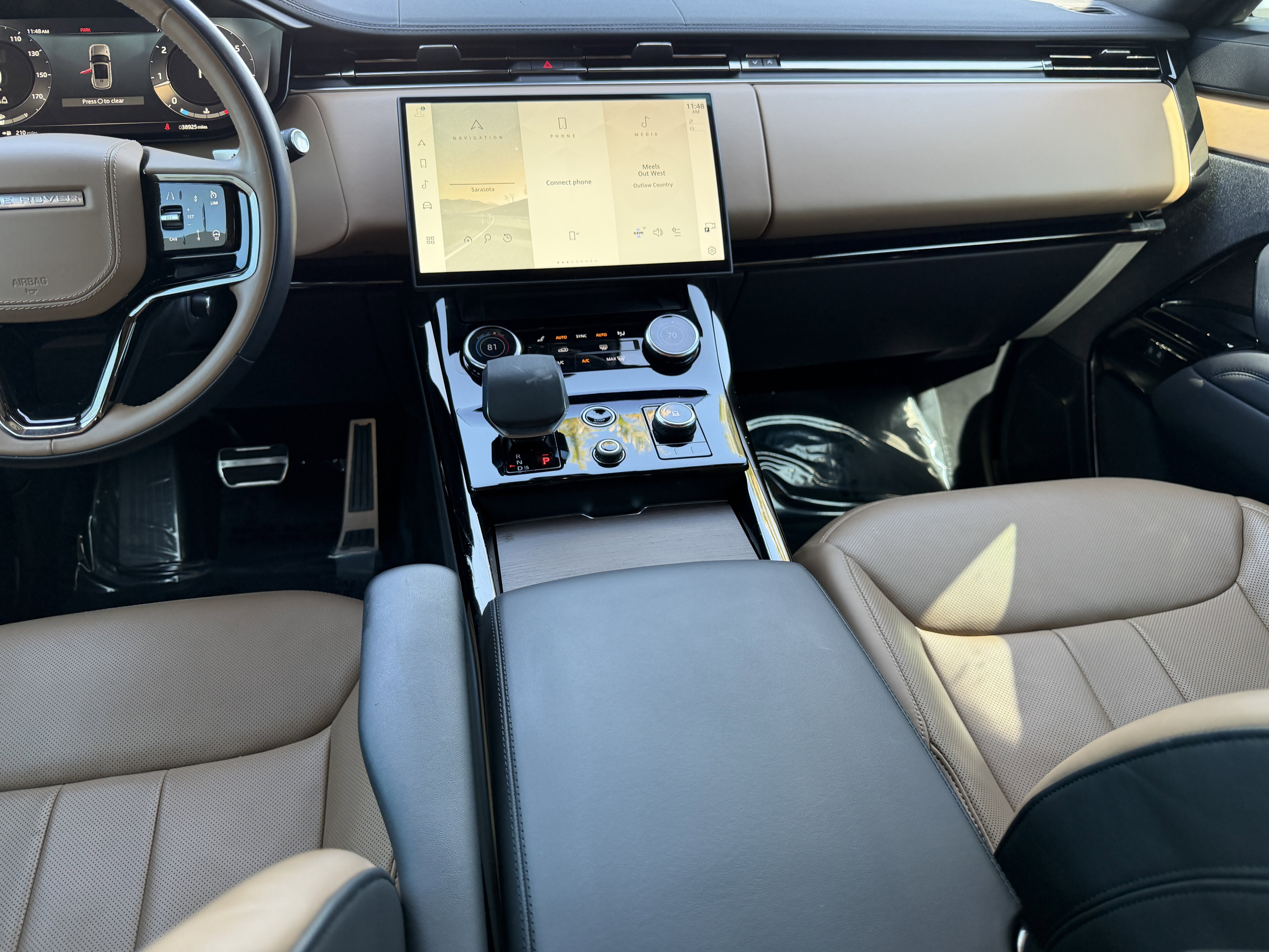 Used 2023 Land Rover Range Rover Sport SE Dynamic image 15