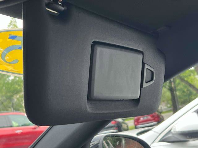 Used 2025 Mercedes-Benz C 300 4MATIC Sedan image 17