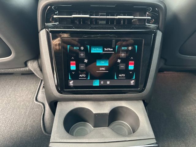 New 2025 Cadillac Escalade IQ Luxury 1 w/ Smart Trailering package image 16