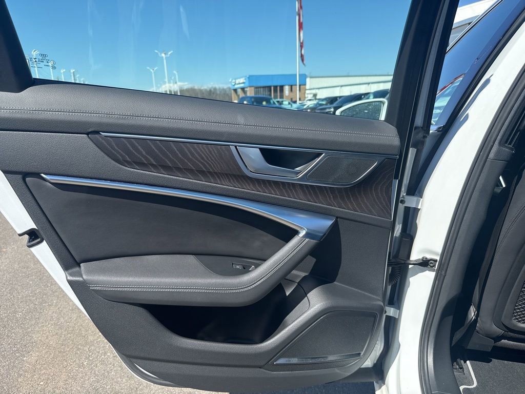 Used 2021 Audi A6 Premium Plus w/ Premium Plus Package image 32