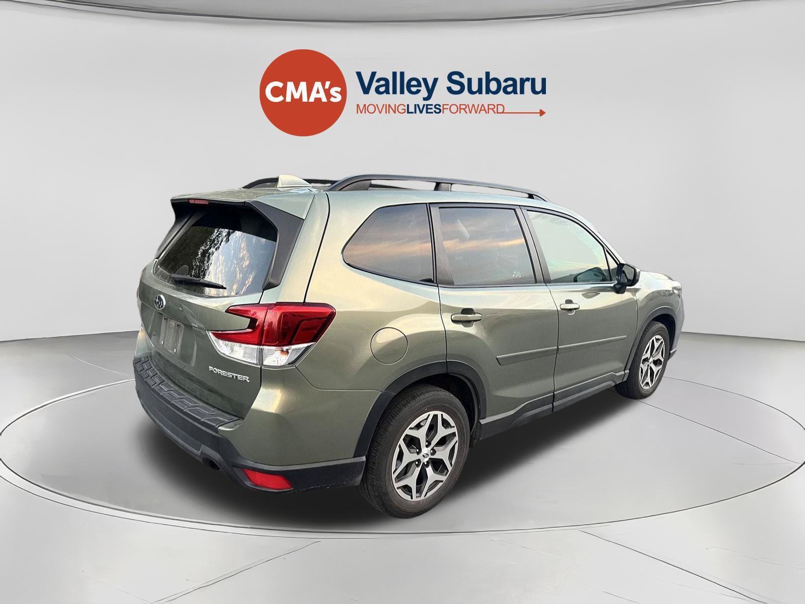 Used 2021 Subaru Forester Premium AWD/4WD image 5