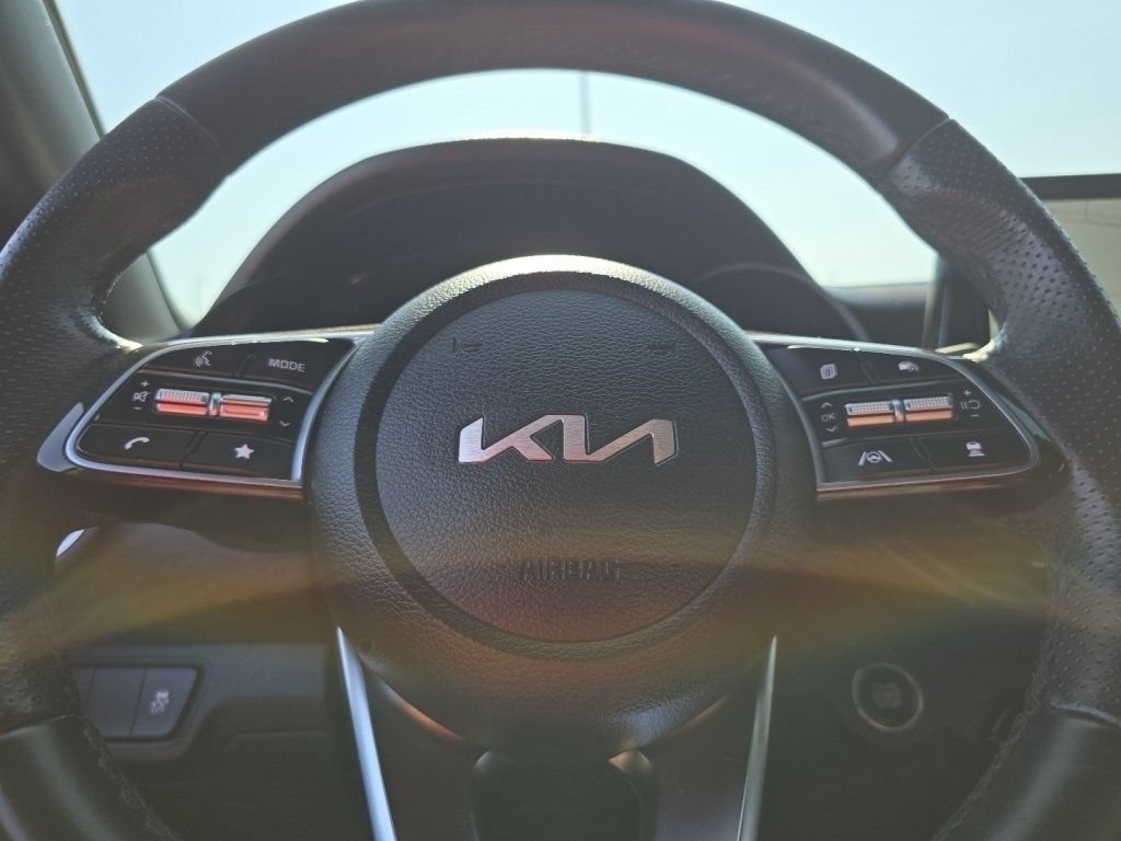 Used 2023 Kia Forte GT-Line w/ GT-Line Technology Package FWD image 30