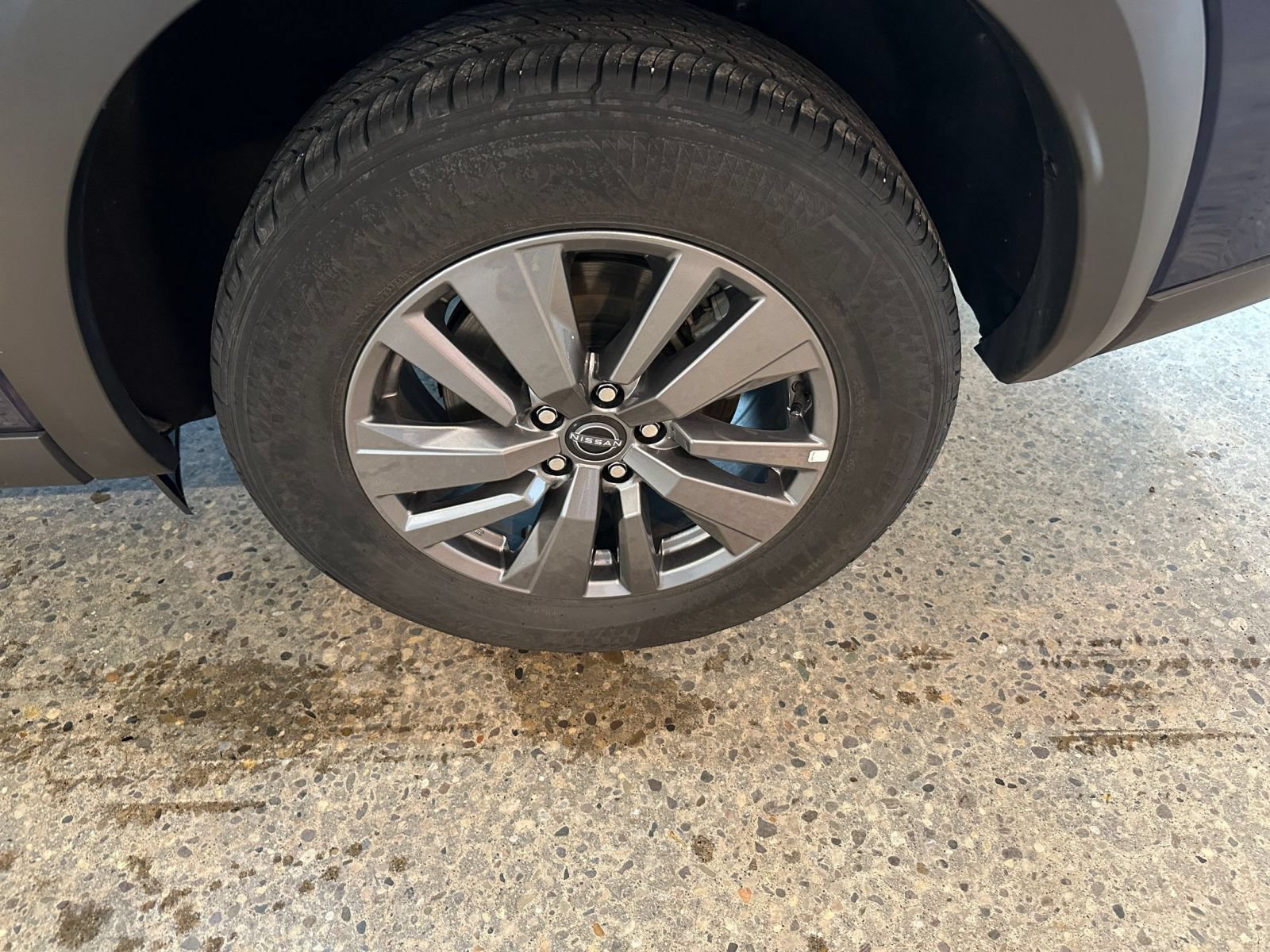 Used 2025 Nissan Pathfinder SV AWD/4WD image 32