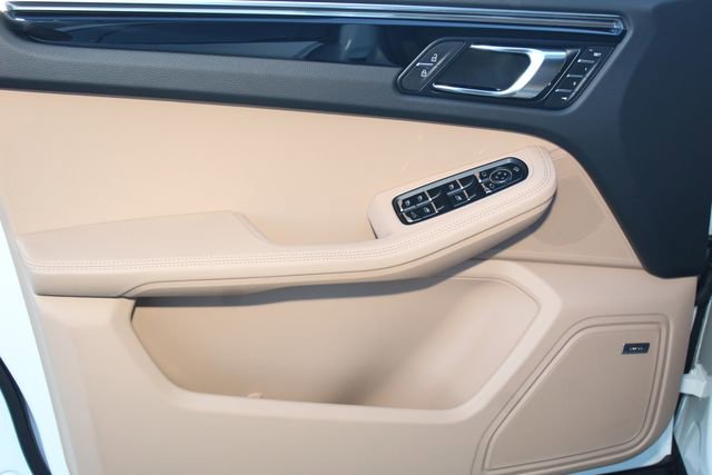 New 2026 Porsche Macan S image 21