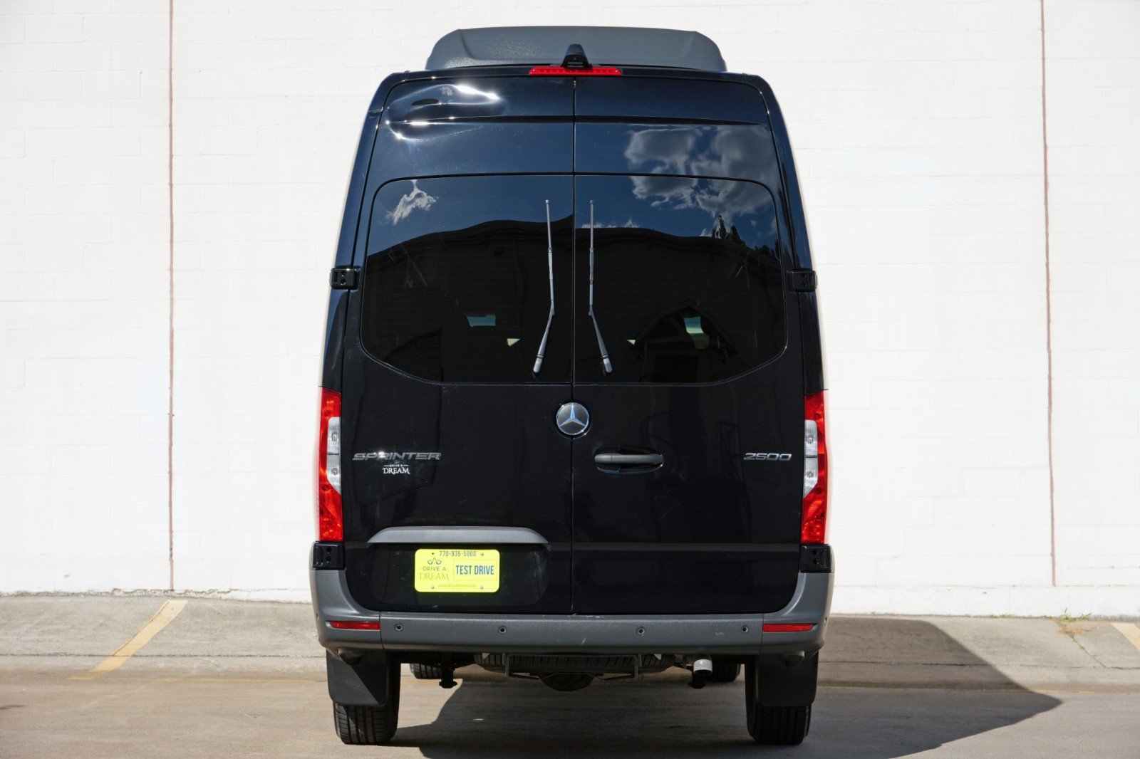 Used 2024 Mercedes-Benz Sprinter 2500 image 11
