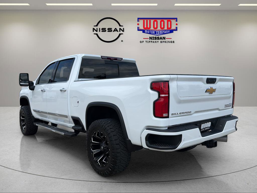 Used 2024 Chevrolet Silverado 3500 High Country w/ High Country Premium Package AWD/4WD image 5
