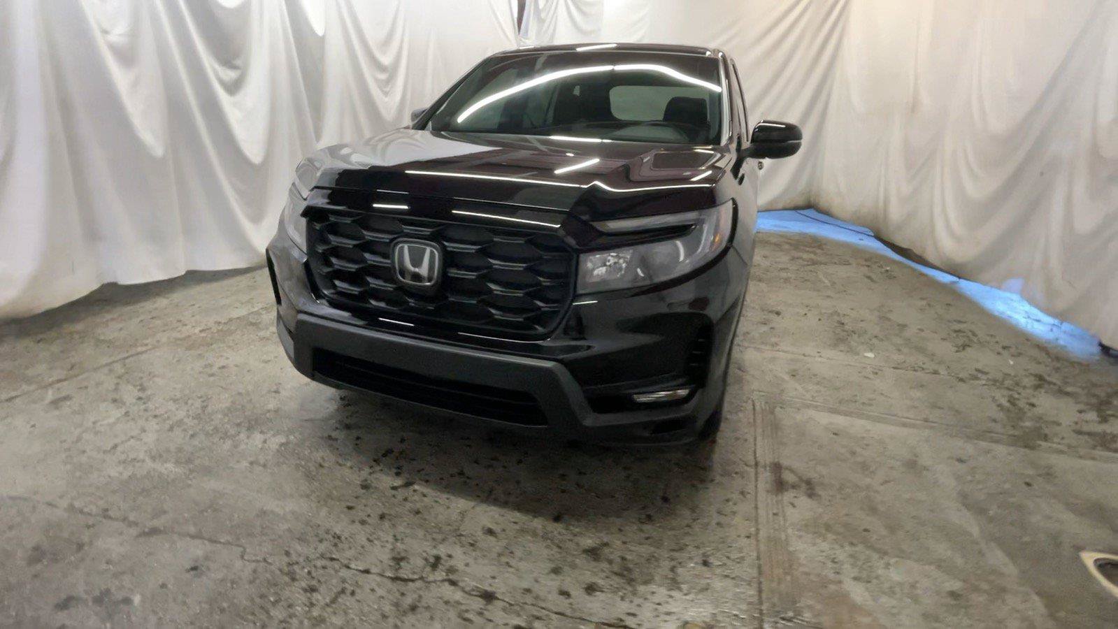 Certified 2025 Honda Passport EX-L image 16