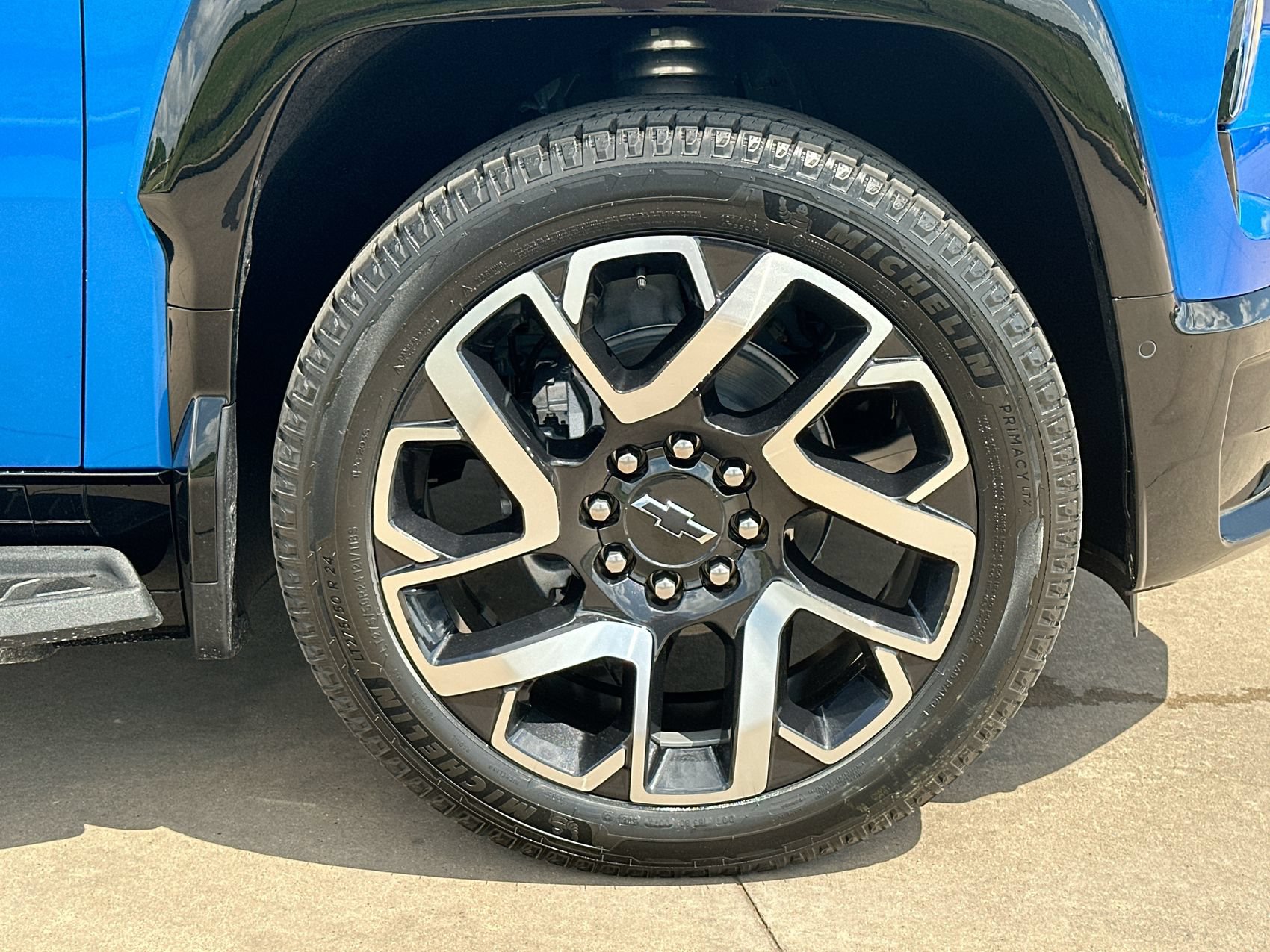 New 2025 Chevrolet Silverado EV RST AWD/4WD image 25