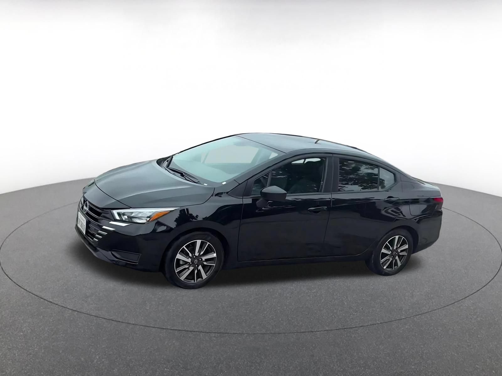 Used 2025 Nissan Versa SV FWD image 8