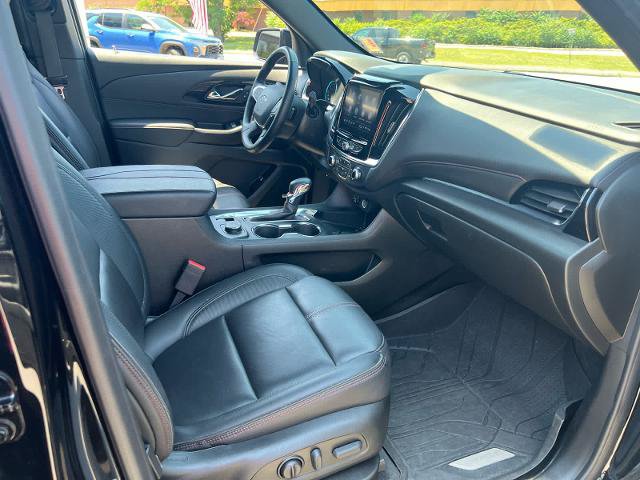 Used 2023 Chevrolet Traverse RS w/ LPO, Floor Liner Package AWD/4WD image 19