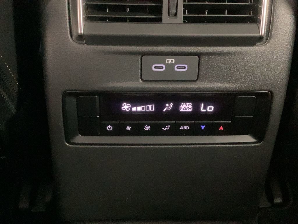 Certified 2024 MAZDA CX-90 Plug-In Hybrid w/ Premium Pkg image 37